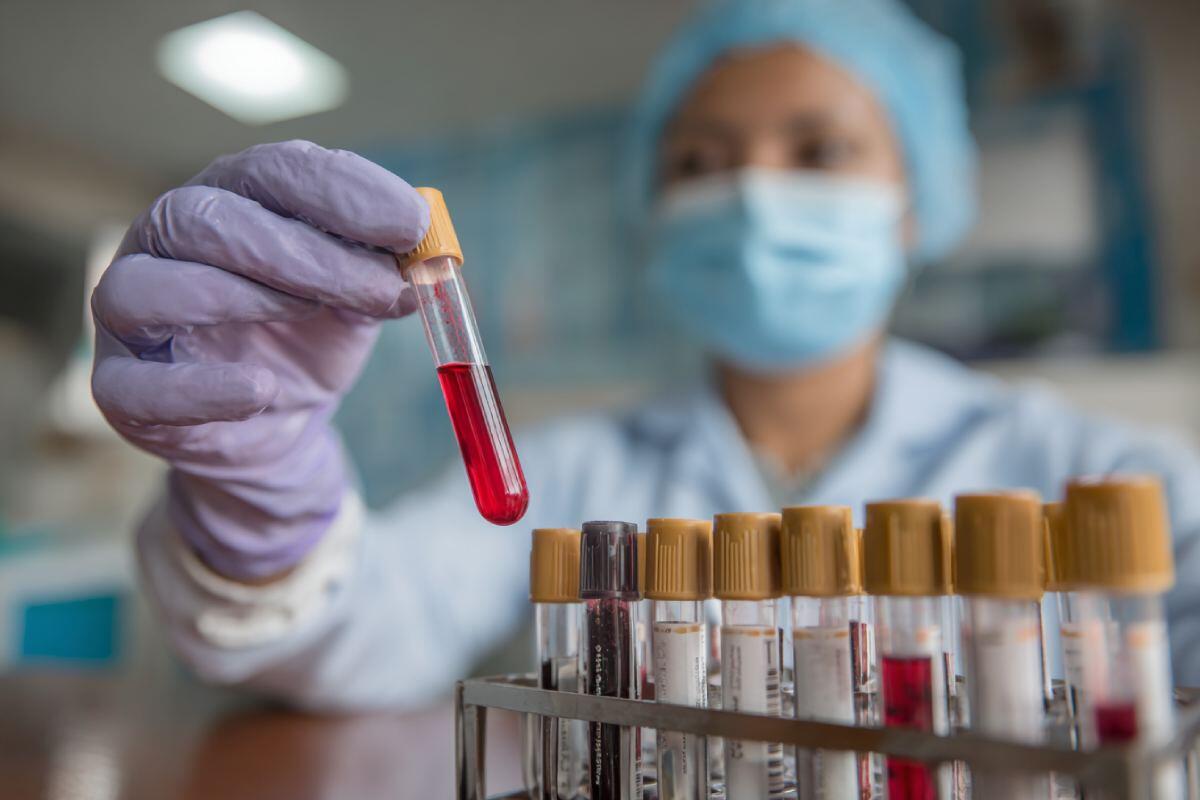 Pruebas médicas requeridas antes de una cirugía plástica en Colombia