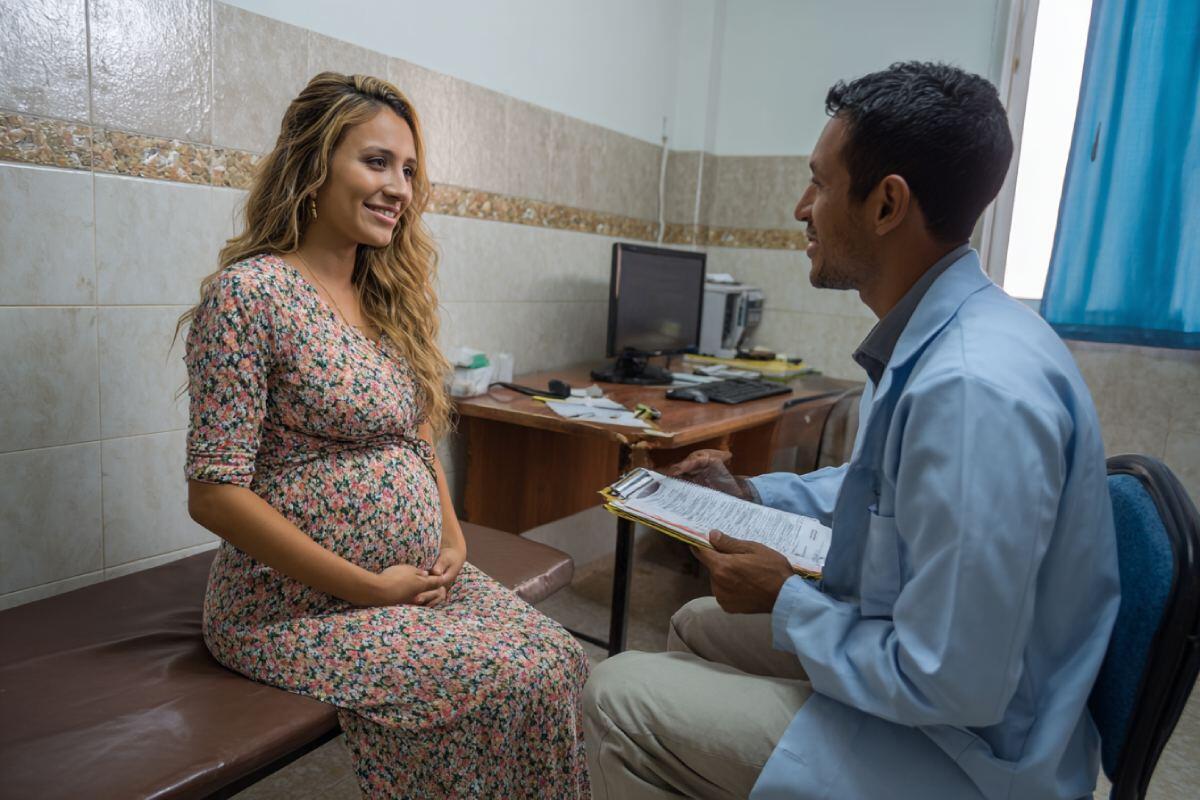 La importancia de los exámenes prenatales en el sistema de salud colombiano
